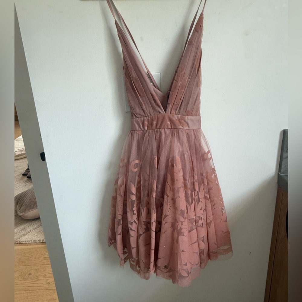 Sleeveless V-Neck Dusty Rose Lace A-Line Dress